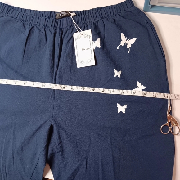 NWT women's 2XL pants Tapered high rise,E retro, butterfly print, Pockets. - Picture 5 of 14